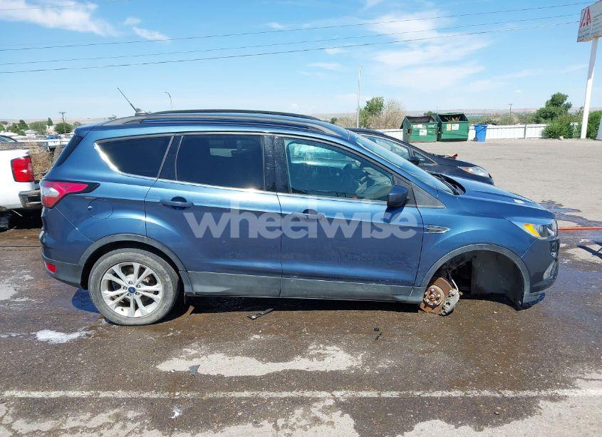 Photo 14 of 2018 Ford Escape SE (VIN 1FMCU9GD3JUC75110)