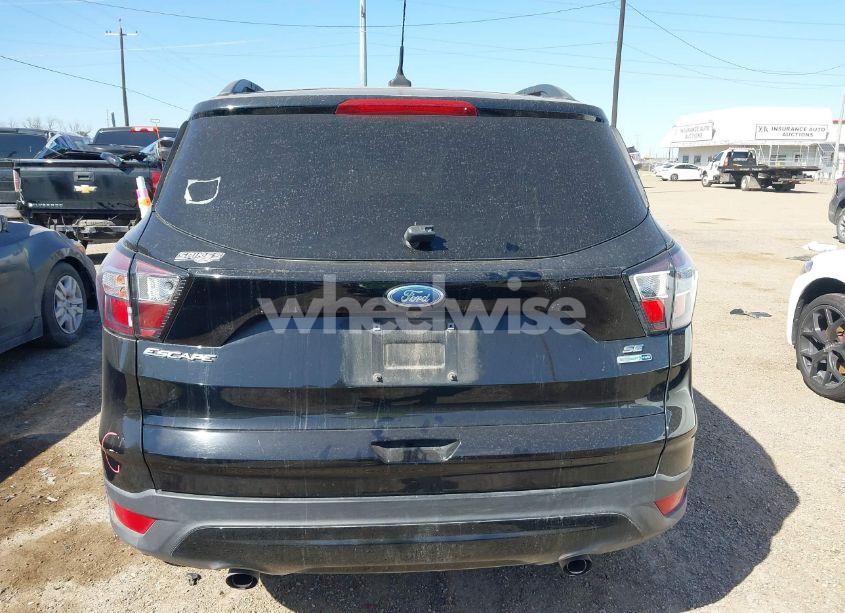 Photo 16 of 2018 Ford Escape SE (VIN 1FMCU9GD3JUC75754)