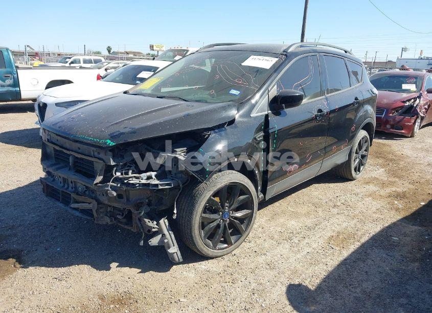 Photo 2 of 2018 Ford Escape SE (VIN 1FMCU9GD3JUC75754)