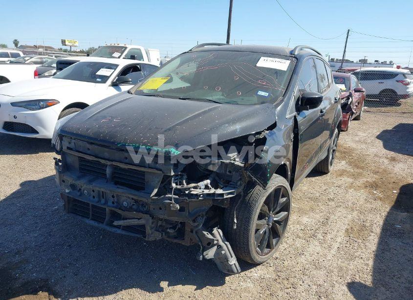 Photo 6 of 2018 Ford Escape SE (VIN 1FMCU9GD3JUC75754)