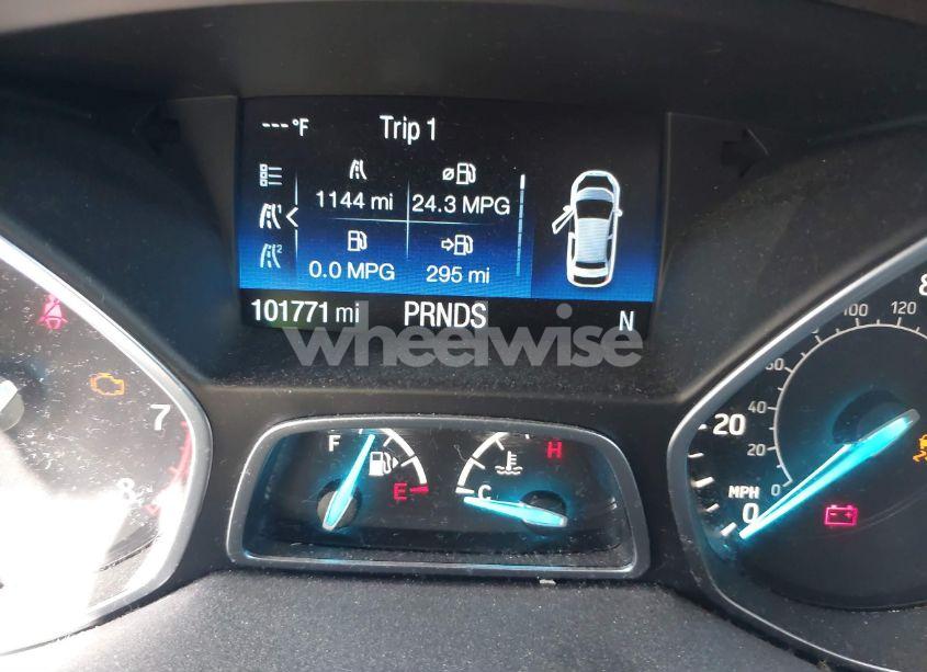 Photo 7 of 2018 Ford Escape SE (VIN 1FMCU9GD3JUC75754)
