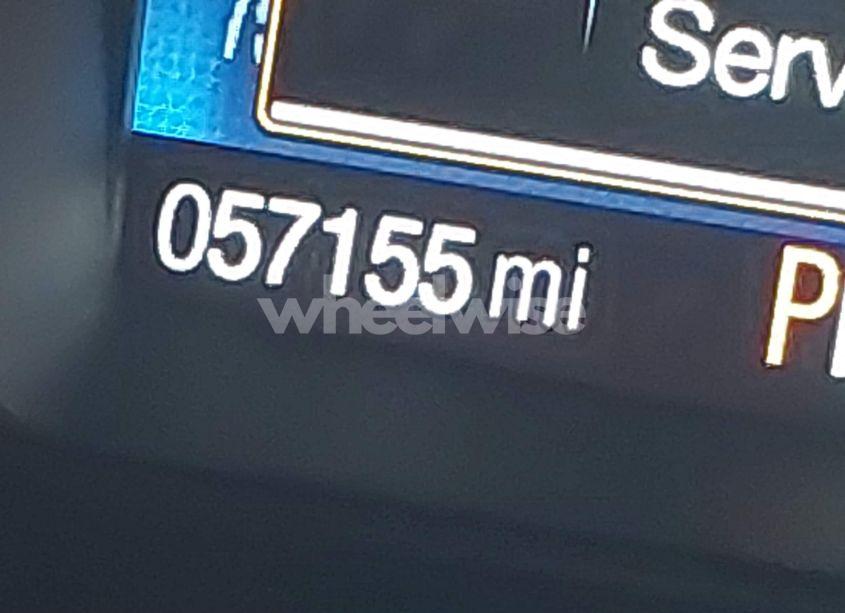 Photo 15 of 2018 Ford Escape SE (VIN 1FMCU9GD3JUC83482)