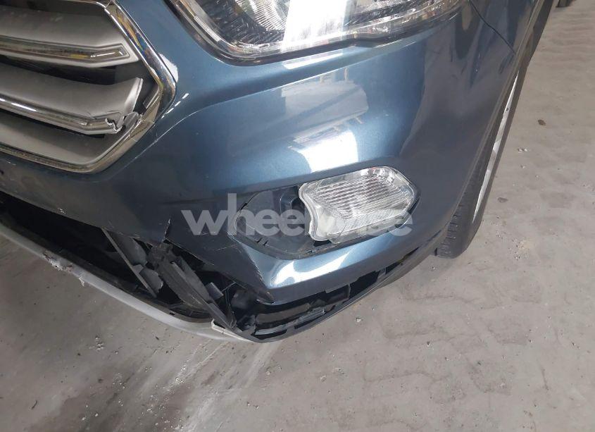 Photo 17 of 2018 Ford Escape SE (VIN 1FMCU9GD3JUC83482)