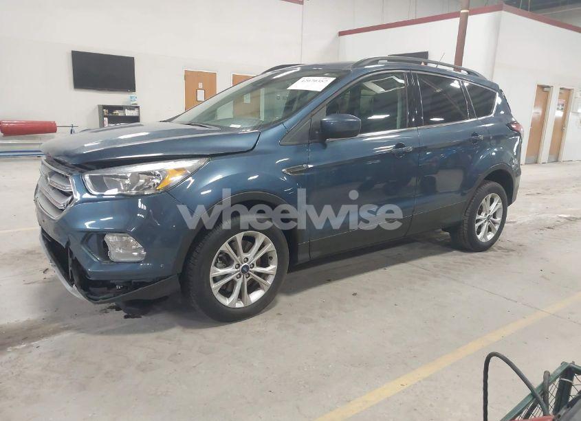Photo 2 of 2018 Ford Escape SE (VIN 1FMCU9GD3JUC83482)