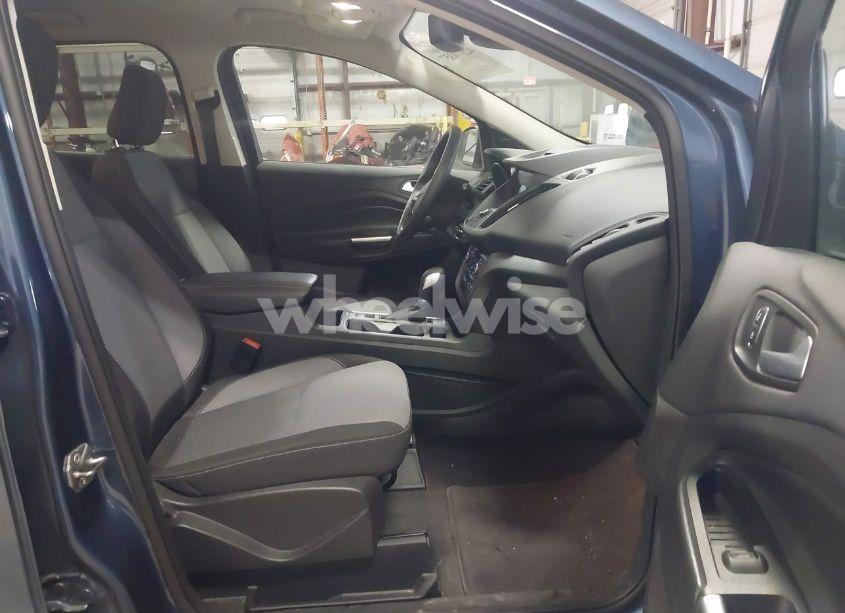 Photo 5 of 2018 Ford Escape SE (VIN 1FMCU9GD3JUC83482)