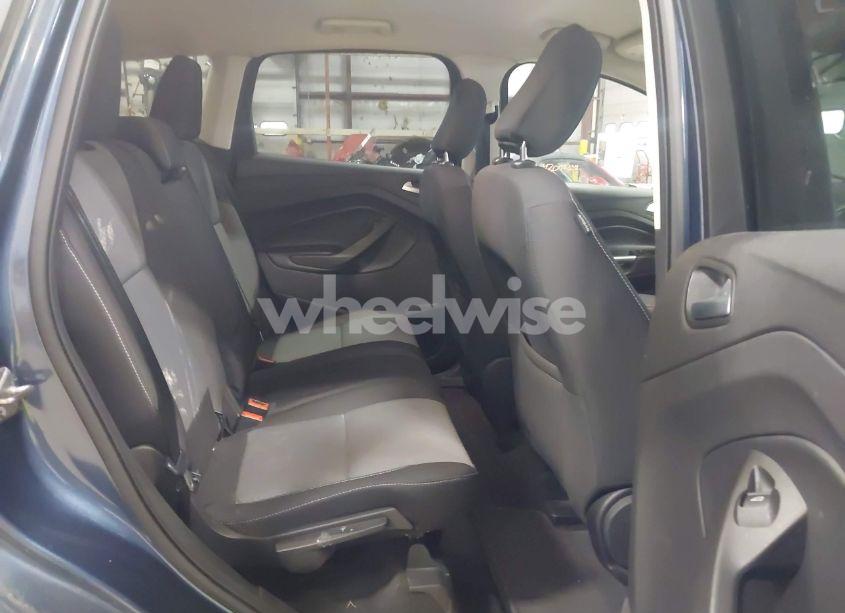 Photo 8 of 2018 Ford Escape SE (VIN 1FMCU9GD3JUC83482)