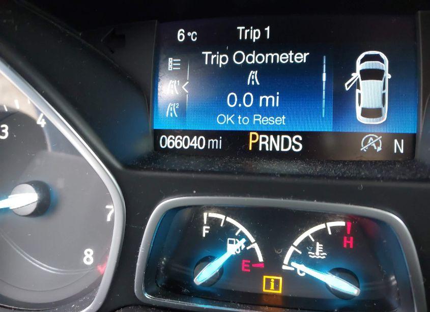 Photo 16 of 2018 Ford Escape SE (VIN 1FMCU9GD3JUD25309)