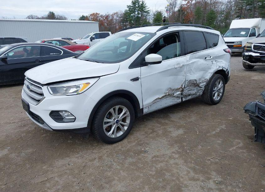 Photo 2 of 2018 Ford Escape SE (VIN 1FMCU9GD3JUD25309)