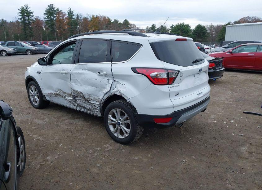 Photo 3 of 2018 Ford Escape SE (VIN 1FMCU9GD3JUD25309)