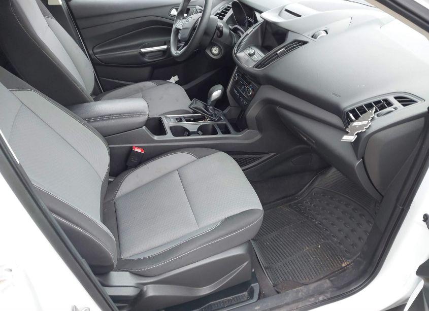 Photo 5 of 2018 Ford Escape SE (VIN 1FMCU9GD3JUD25309)