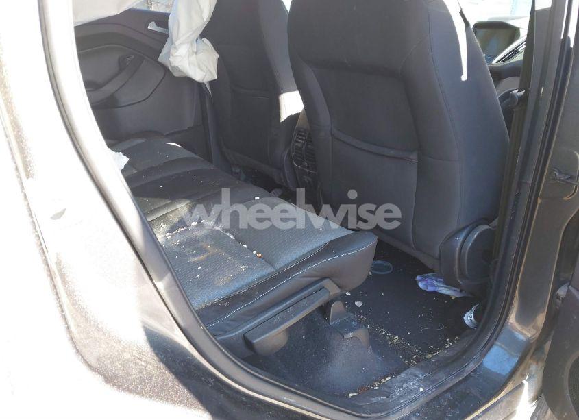 Photo 8 of 2019 Ford Escape SE (VIN 1FMCU9GD3KUA10477)