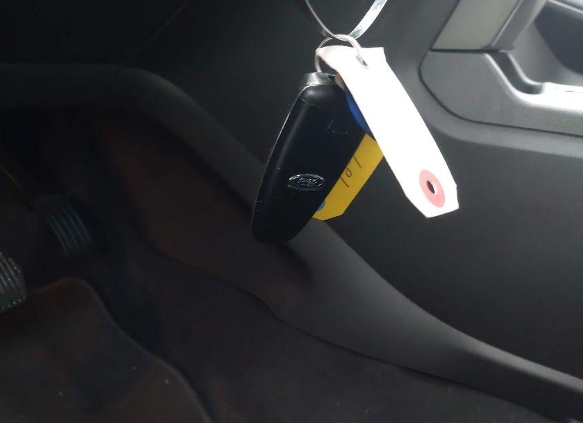 Photo 11 of 2019 Ford Escape SE (VIN 1FMCU9GD3KUA31961)