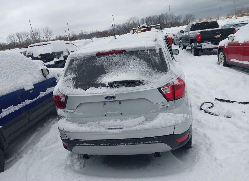 Photo 16 of 2019 Ford Escape SE (VIN 1FMCU9GD3KUA31961)