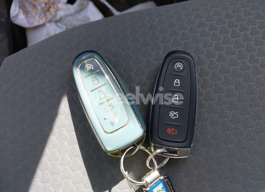 Photo 11 of 2019 Ford Escape SE (VIN 1FMCU9GD3KUA72879)