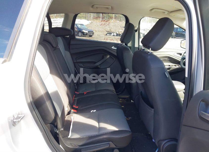 Photo 8 of 2019 Ford Escape SE (VIN 1FMCU9GD3KUA72879)