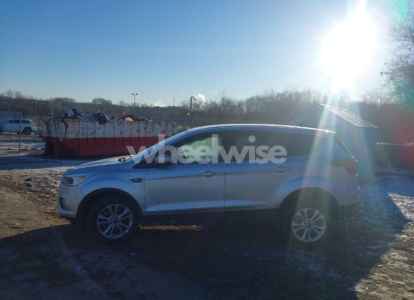 Photo 14 of 2019 Ford Escape SE (VIN 1FMCU9GD3KUA86796)