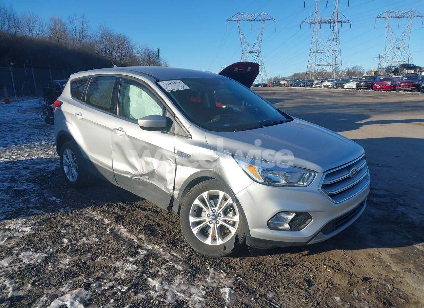 Photo 6 of 2019 Ford Escape SE (VIN 1FMCU9GD3KUA86796)
