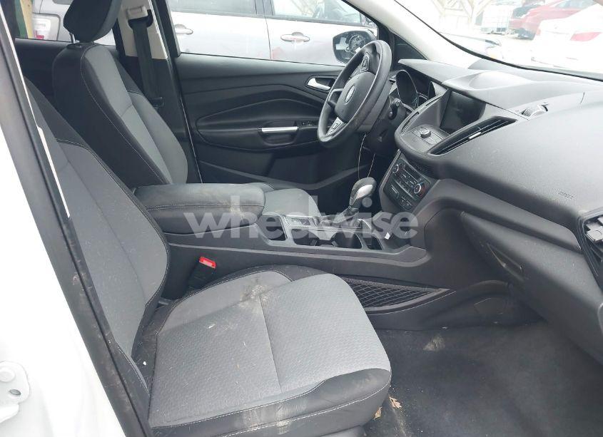 Photo 5 of 2019 Ford Escape SE (VIN 1FMCU9GD3KUA94655)