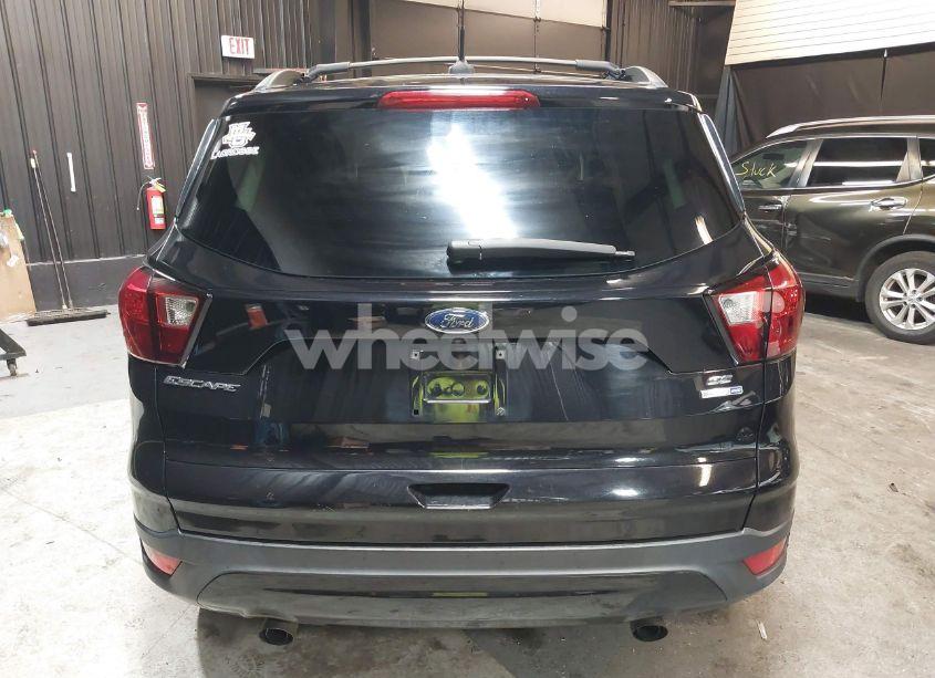 Photo 16 of 2019 Ford Escape SE (VIN 1FMCU9GD3KUB42431)