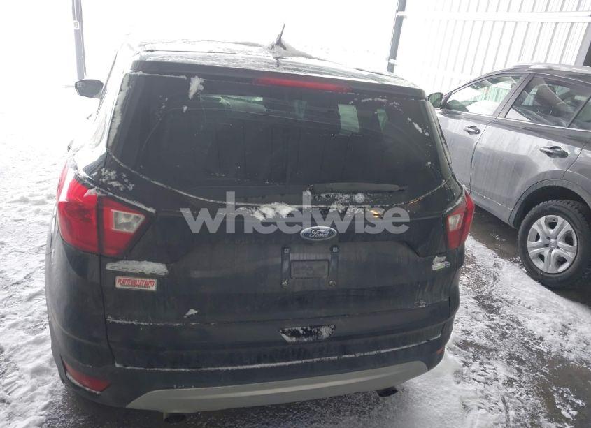 Photo 16 of 2019 Ford Escape SE (VIN 1FMCU9GD3KUC06466)