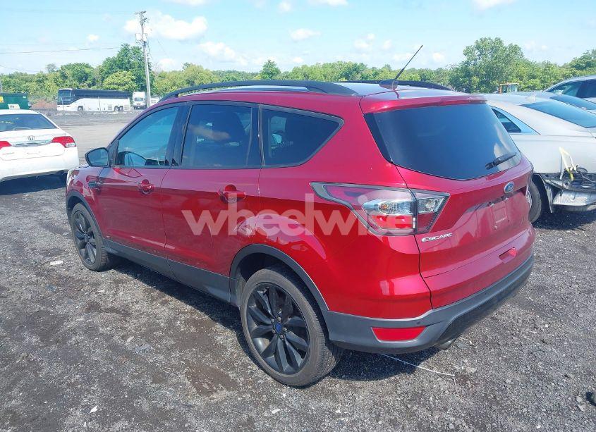 Photo 3 of 2017 Ford Escape SE (VIN 1FMCU9GD4HUA10240)