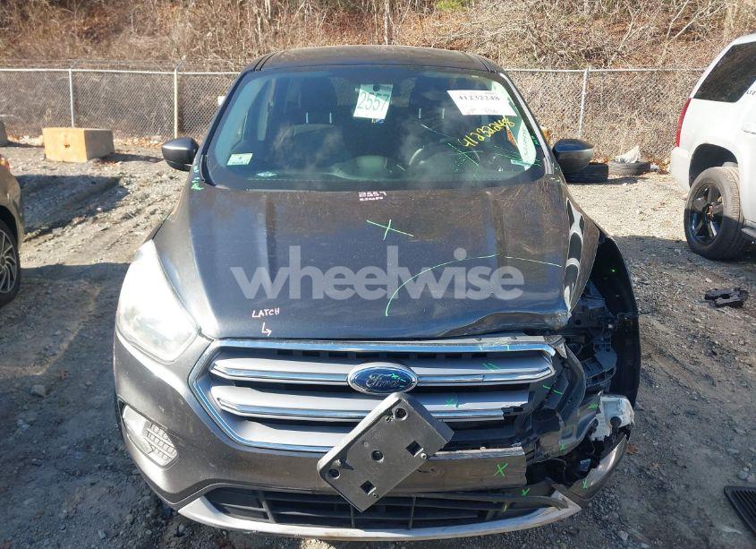 Photo 12 of 2017 Ford Escape SE (VIN 1FMCU9GD4HUA32965)