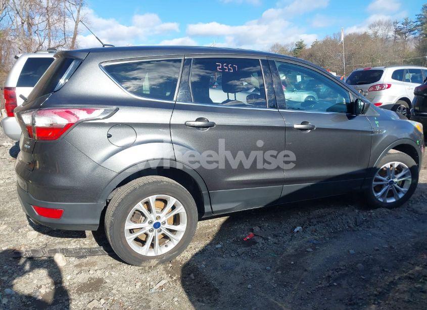 Photo 13 of 2017 Ford Escape SE (VIN 1FMCU9GD4HUA32965)