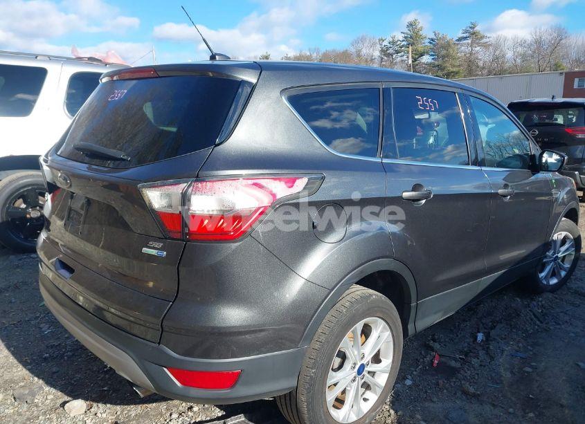 Photo 4 of 2017 Ford Escape SE (VIN 1FMCU9GD4HUA32965)
