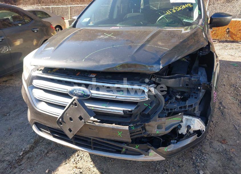 Photo 6 of 2017 Ford Escape SE (VIN 1FMCU9GD4HUA32965)