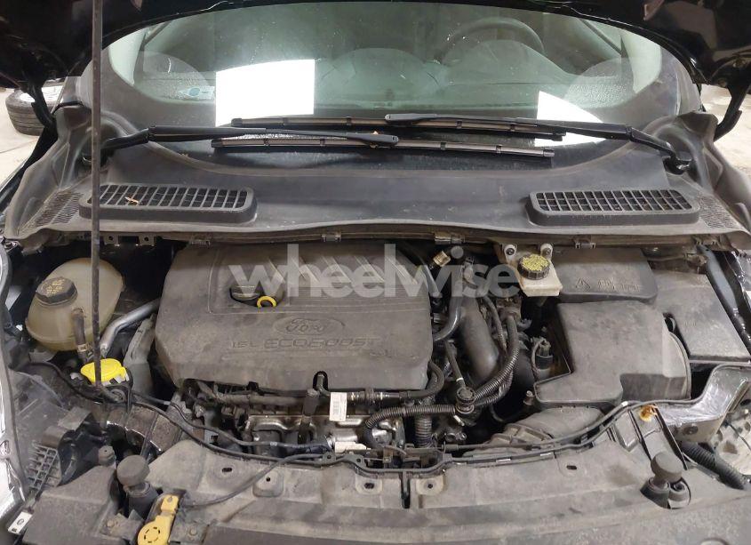 Photo 10 of 2017 Ford Escape SE (VIN 1FMCU9GD4HUA56439)