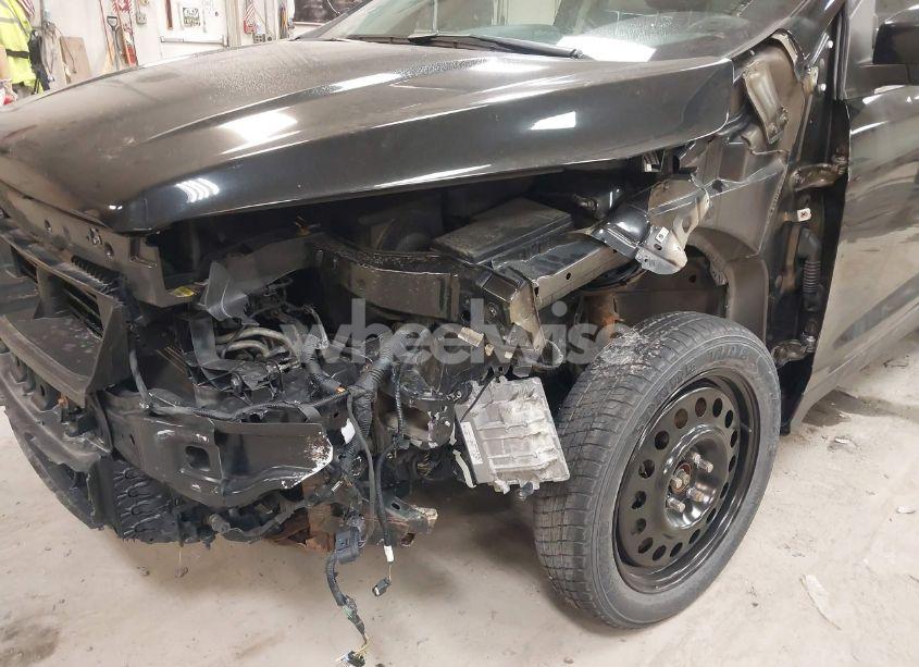 Photo 6 of 2017 Ford Escape SE (VIN 1FMCU9GD4HUA56439)