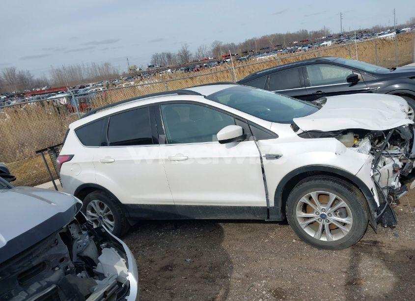 Photo 13 of 2017 Ford Escape SE (VIN 1FMCU9GD4HUA60264)