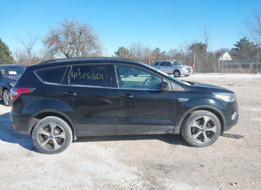 Photo 13 of 2017 Ford Escape SE (VIN 1FMCU9GD4HUA90123)