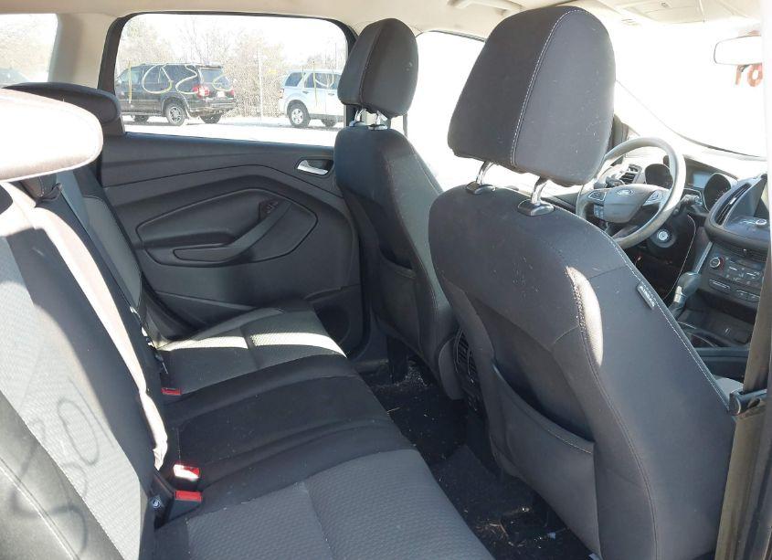 Photo 19 of 2017 Ford Escape SE (VIN 1FMCU9GD4HUA90123)