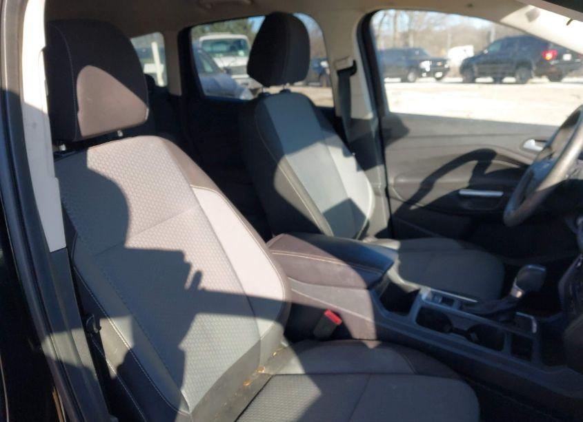 Photo 20 of 2017 Ford Escape SE (VIN 1FMCU9GD4HUA90123)