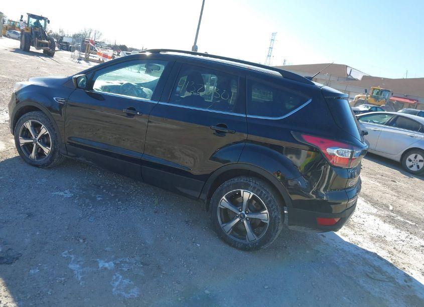 Photo 3 of 2017 Ford Escape SE (VIN 1FMCU9GD4HUA90123)