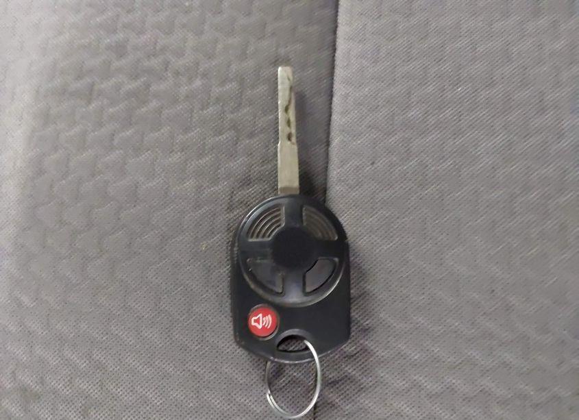 Photo 11 of 2017 Ford Escape SE (VIN 1FMCU9GD4HUB05784)