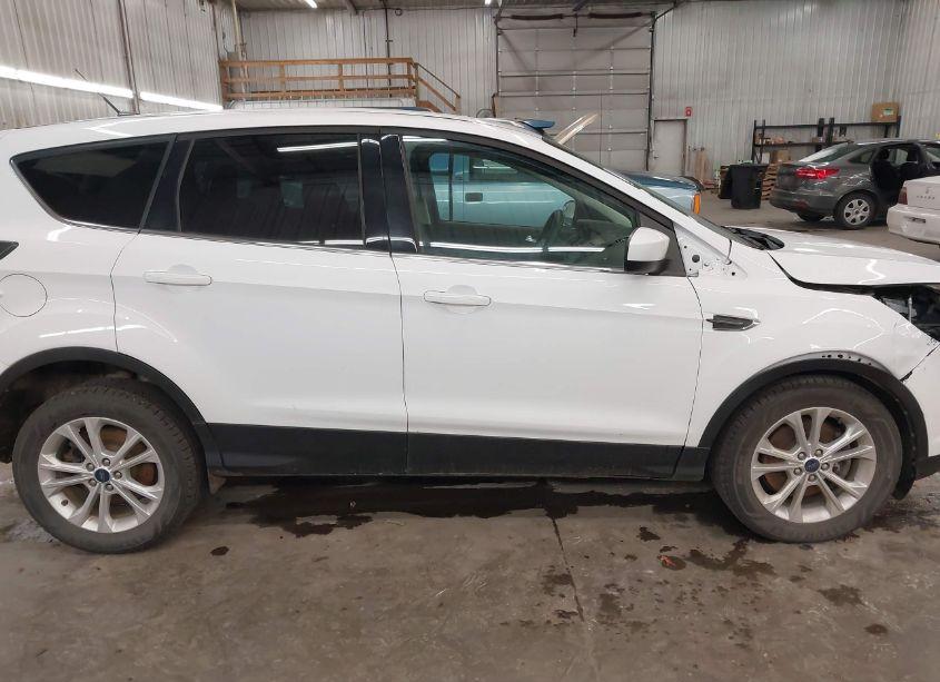 Photo 14 of 2017 Ford Escape SE (VIN 1FMCU9GD4HUB05784)