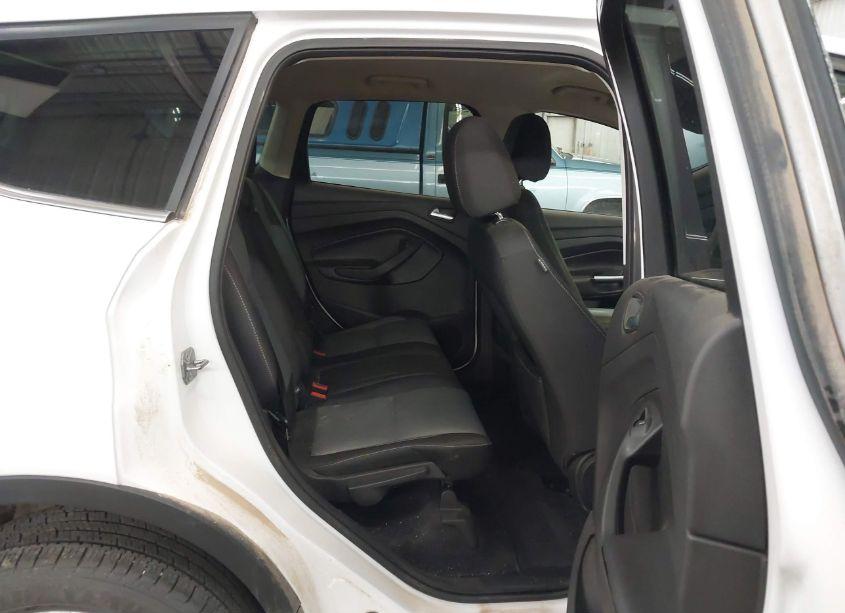 Photo 8 of 2017 Ford Escape SE (VIN 1FMCU9GD4HUB05784)