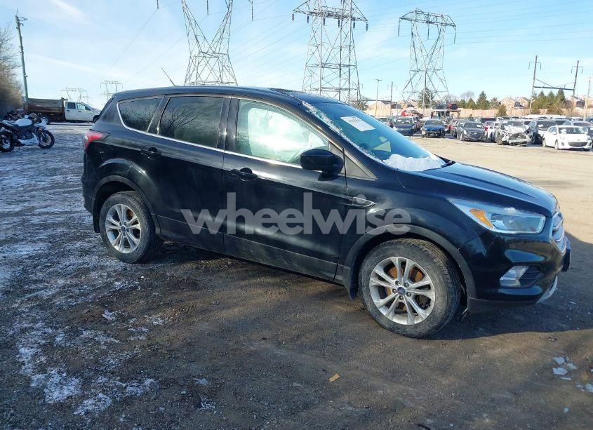 2017 Ford Escape SE (VIN 1FMCU9GD4HUB22519) main photo