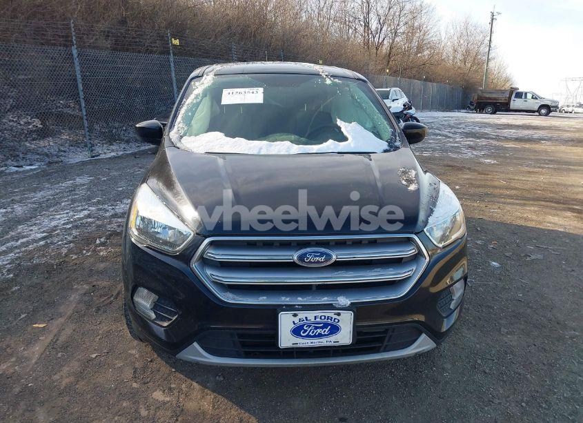Photo 13 of 2017 Ford Escape SE (VIN 1FMCU9GD4HUB22519)
