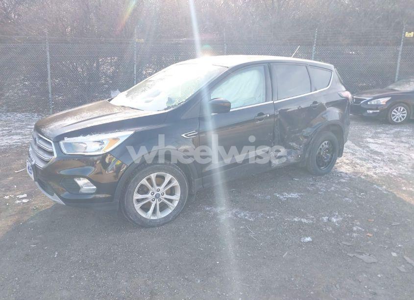Photo 2 of 2017 Ford Escape SE (VIN 1FMCU9GD4HUB22519)