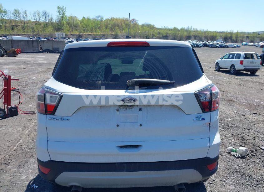 Photo 16 of 2017 Ford Escape SE (VIN 1FMCU9GD4HUB55262)
