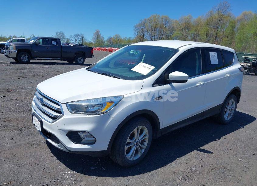 Photo 2 of 2017 Ford Escape SE (VIN 1FMCU9GD4HUB55262)