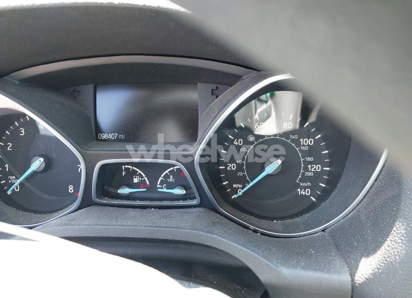 Photo 7 of 2017 Ford Escape SE (VIN 1FMCU9GD4HUB55262)