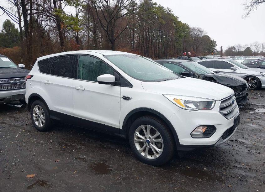 Photo 13 of 2017 Ford Escape SE (VIN 1FMCU9GD4HUC41753)
