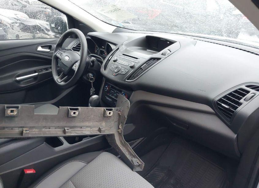 Photo 5 of 2017 Ford Escape SE (VIN 1FMCU9GD4HUC41753)