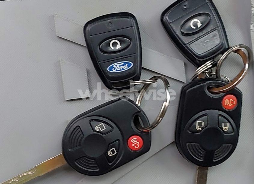 Photo 11 of 2017 Ford Escape SE (VIN 1FMCU9GD4HUC45396)