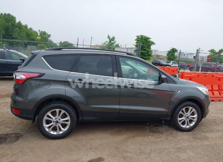 Photo 13 of 2017 Ford Escape SE (VIN 1FMCU9GD4HUC45396)