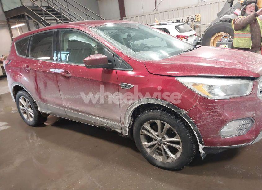 Photo 13 of 2017 Ford Escape SE (VIN 1FMCU9GD4HUD01868)